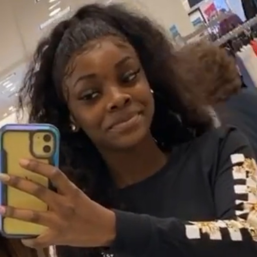 Meet your Posher, Niyal